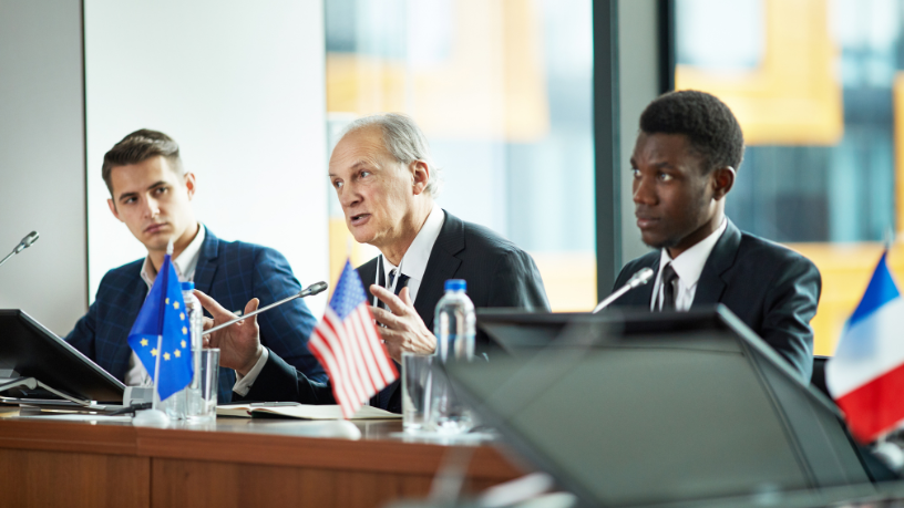 Extrema-direita ultrapassa socialistas e torna-se a segunda maior força política em Portugal