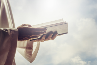 O exame de consciência como prática espiritual esquecida: Conheça com Jose Eduardo Oliveira e Silva o retorno ao interior para reencontrar a verdade de si diante de Deus como instrumento de conversão. Texto de Jose Eduardo De Oliveira e Silva.