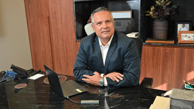 A pré-fabricação na infraestrutura pesada aumenta produtividade e padronização. Elmar Juan Passos Varjão Bomfim explica como o controle de entrega impacta o cronograma da obra.